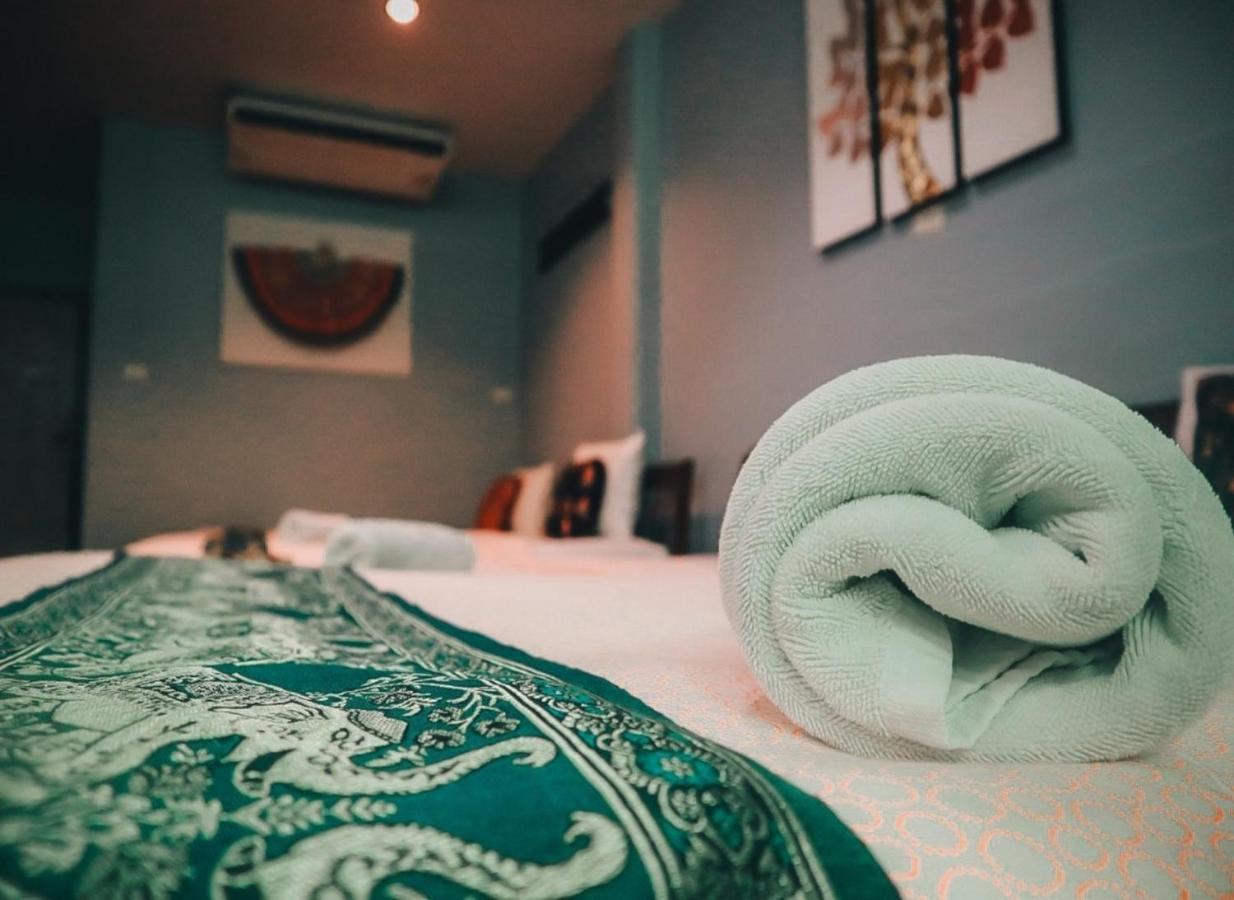Thaweesuk Heritage Homestay Phang Nga Extérieur photo