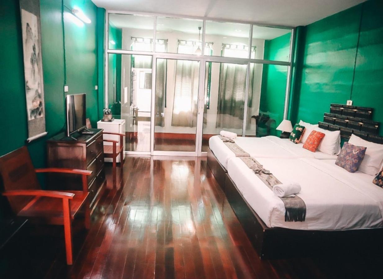 Thaweesuk Heritage Homestay Phang Nga Extérieur photo