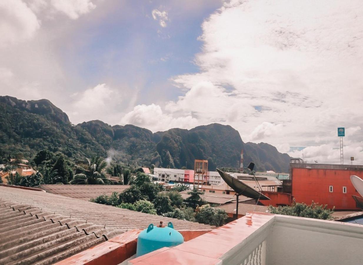 Thaweesuk Heritage Homestay Phang Nga Extérieur photo
