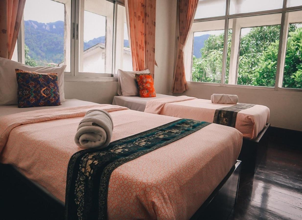 Thaweesuk Heritage Homestay Phang Nga Extérieur photo